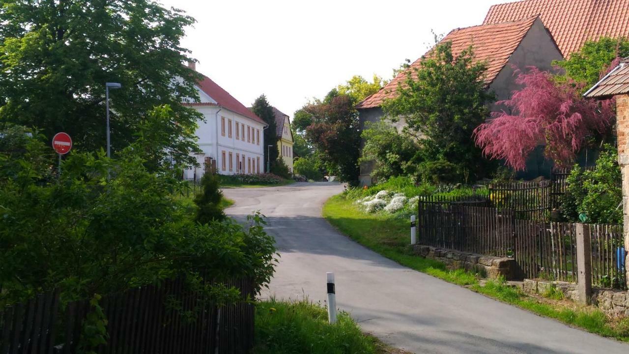 Villa Kamenny Dum Bezdedice-Machuv Kraj Exterior foto